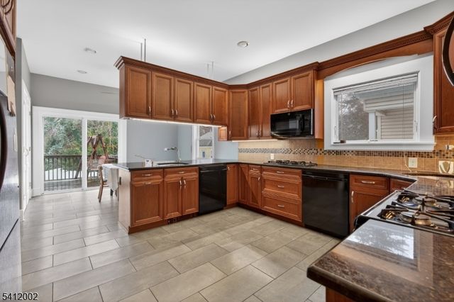 29 Temple Pl, Passaic City, NJ 07055