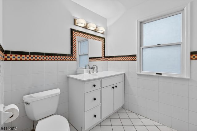 29 Temple Pl, Passaic City, NJ 07055