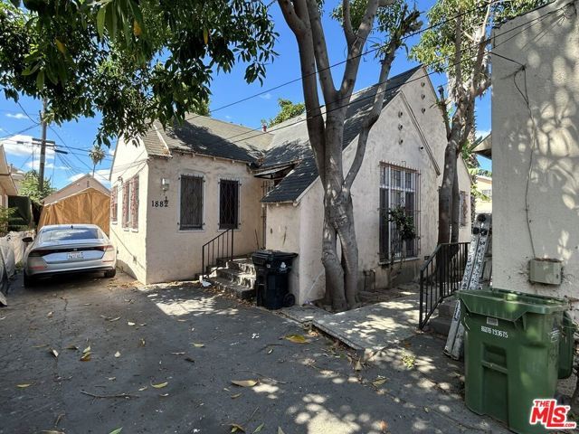 186 E Vernon Avenue, Los Angeles, CA 90011