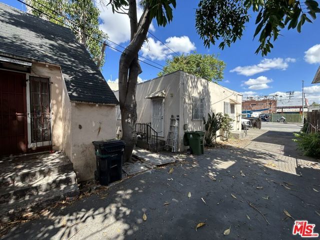 186 E Vernon Avenue, Los Angeles, CA 90011