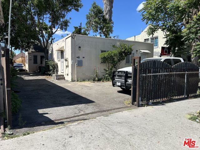 186 E Vernon Avenue, Los Angeles, CA 90011