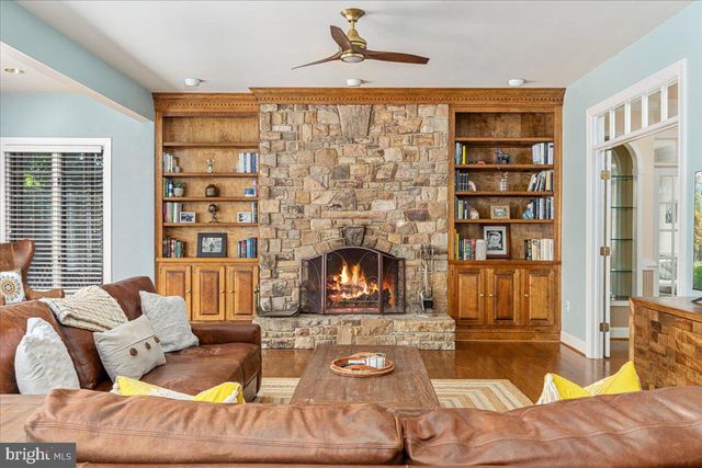 6595 CHESAPEAKE PL, Warrenton, VA 20187