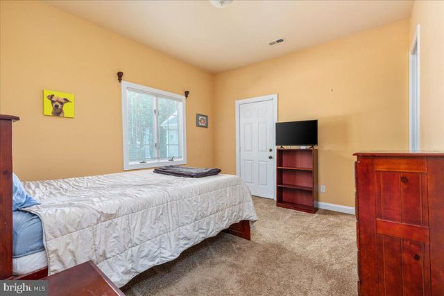 6595 CHESAPEAKE PL, Warrenton, VA 20187