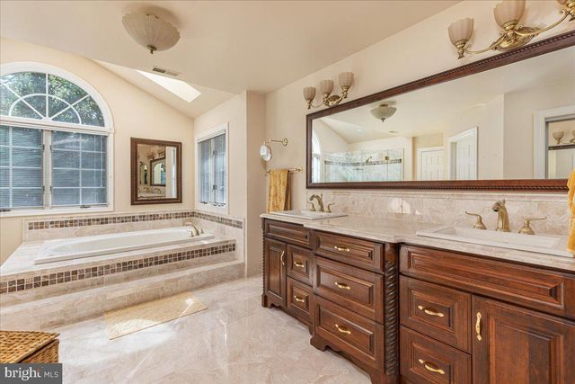 6595 CHESAPEAKE PL, Warrenton, VA 20187