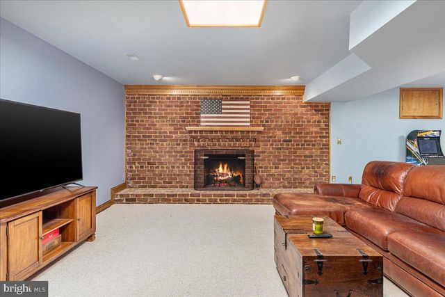6595 CHESAPEAKE PL, Warrenton, VA 20187