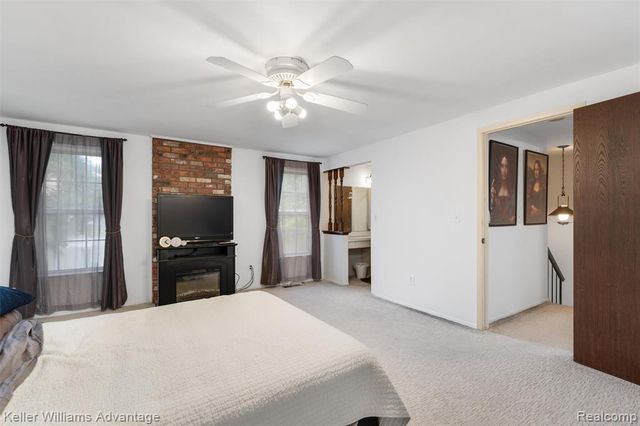 20928 E Glen Haven Circle, Northville, MI 48167