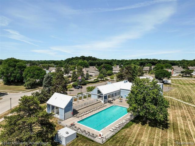 20928 E Glen Haven Circle, Northville, MI 48167