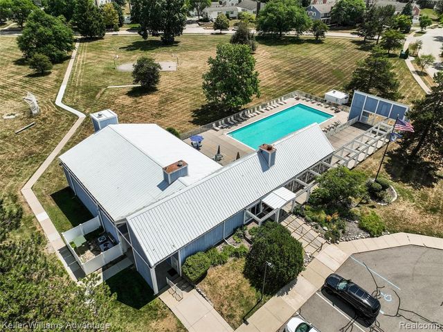 20928 E Glen Haven Circle, Northville, MI 48167