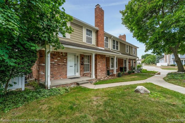 20928 E Glen Haven Circle, Northville, MI 48167