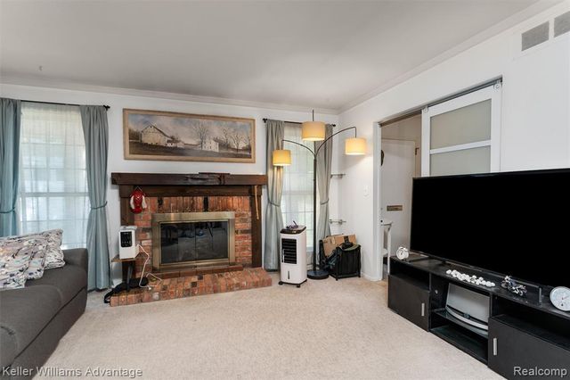 20928 E Glen Haven Circle, Northville, MI 48167