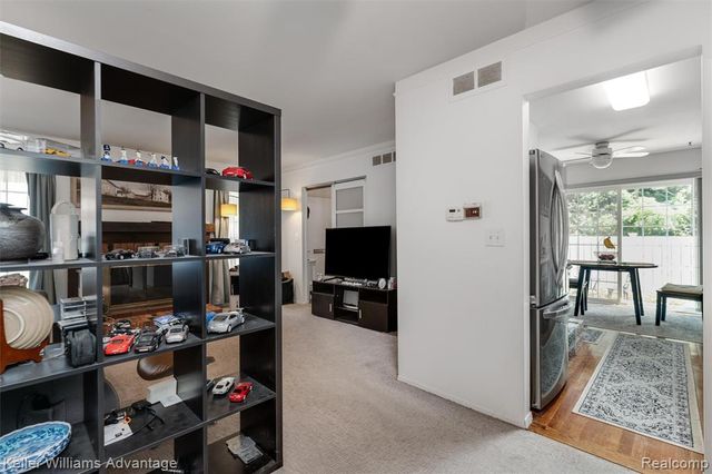 20928 E Glen Haven Circle, Northville, MI 48167