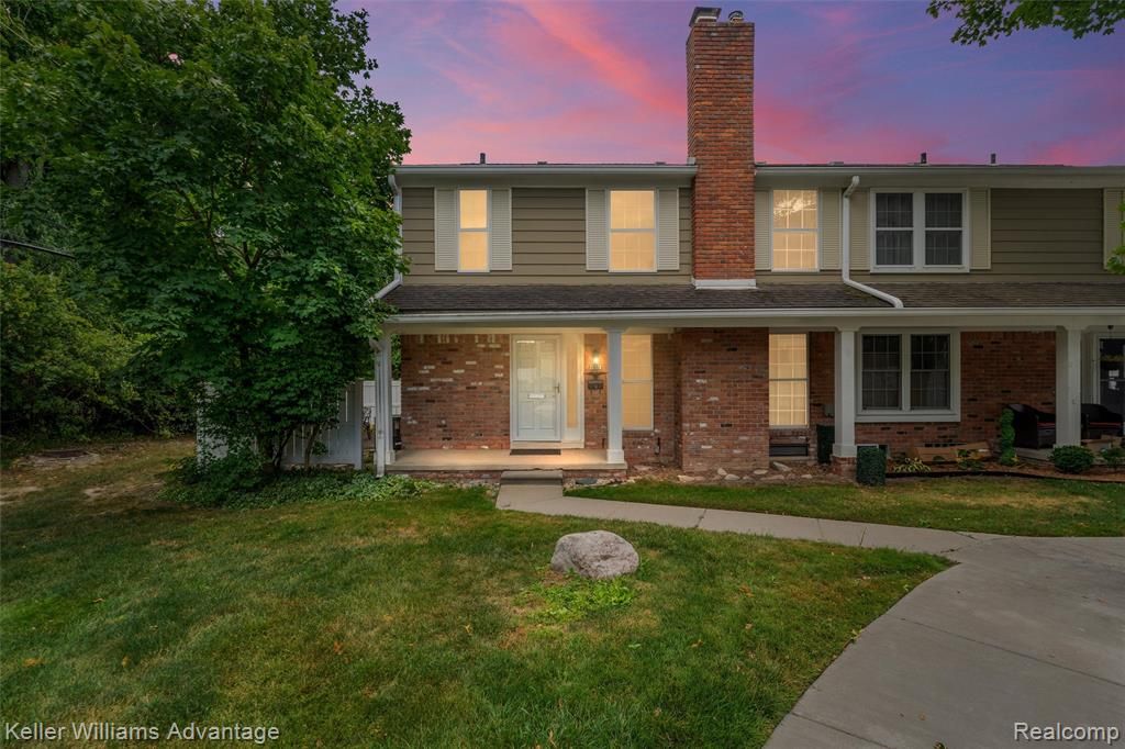20928 E Glen Haven Circle, Northville, MI 48167