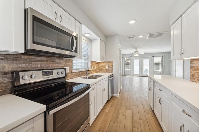 12732 Huntingwick Drive 69, Houston, TX 77024