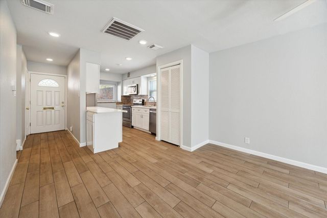 12732 Huntingwick Drive 69, Houston, TX 77024
