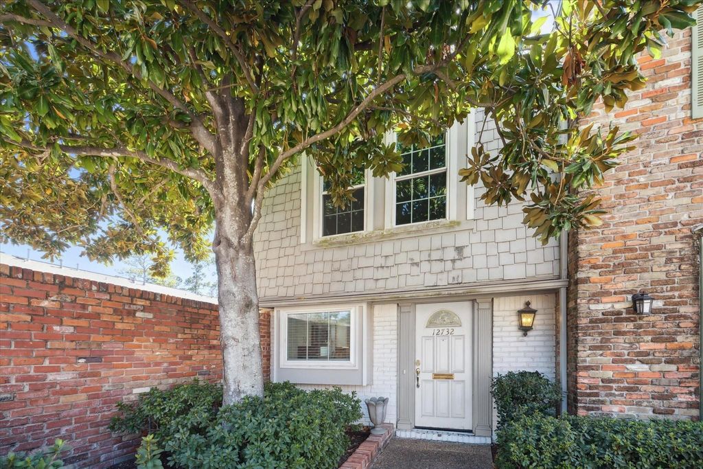 12732 Huntingwick Drive 69, Houston, TX 77024