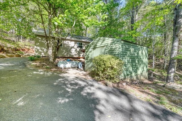 5940 Jackson Lane, Young Harris, GA 30582