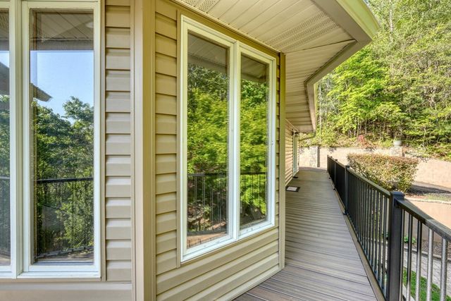 5940 Jackson Lane, Young Harris, GA 30582