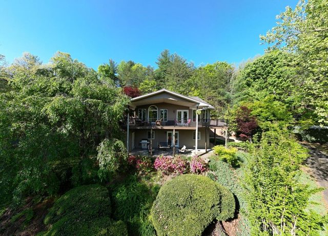 5940 Jackson Lane, Young Harris, GA 30582