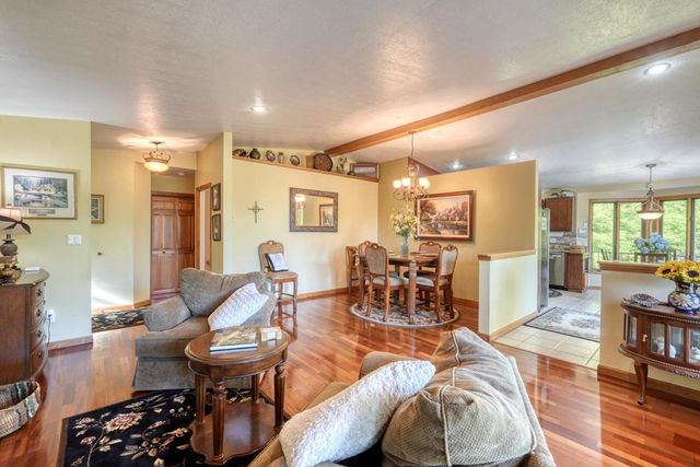 5940 Jackson Lane, Young Harris, GA 30582