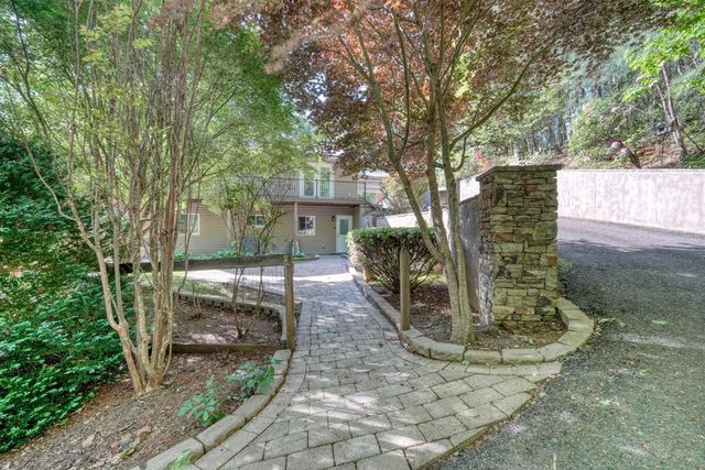 5940 Jackson Lane, Young Harris, GA 30582