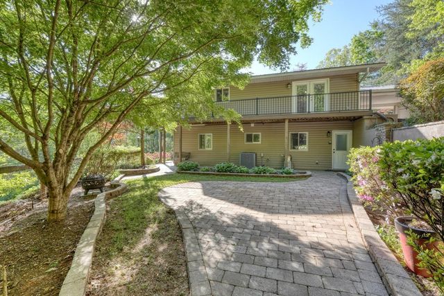 5940 Jackson Lane, Young Harris, GA 30582