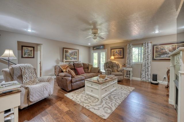 5940 Jackson Lane, Young Harris, GA 30582