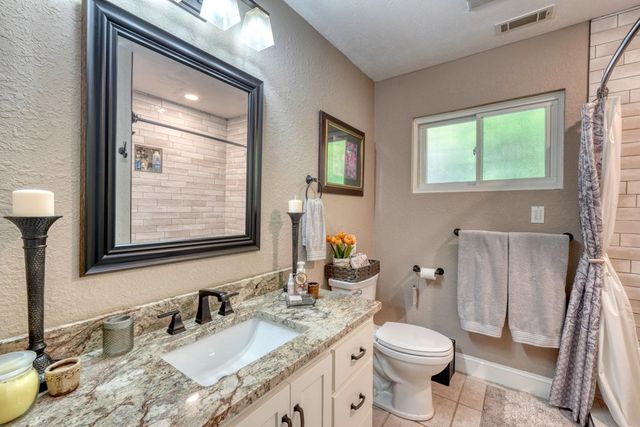 5940 Jackson Lane, Young Harris, GA 30582