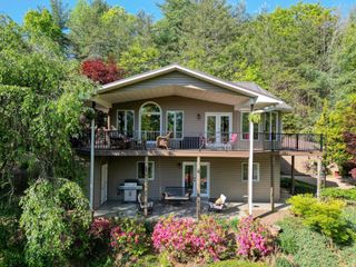 5940 Jackson Lane, Young Harris, GA 30582