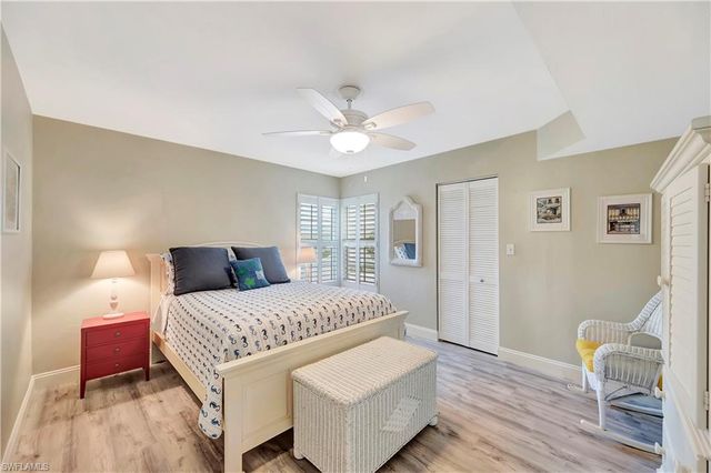 6131 Pelican Bay BLVD 7, Naples, FL 34108