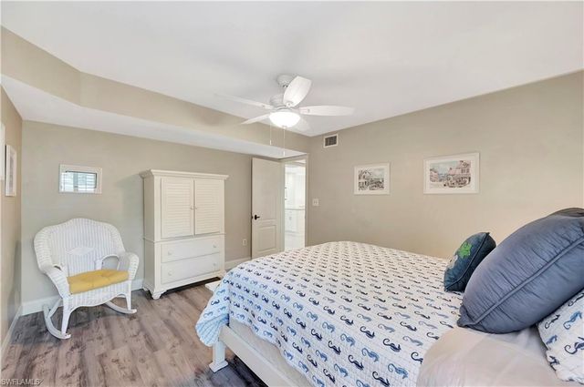 6131 Pelican Bay BLVD 7, Naples, FL 34108