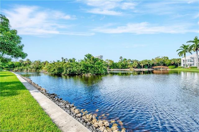 6131 Pelican Bay BLVD 7, Naples, FL 34108