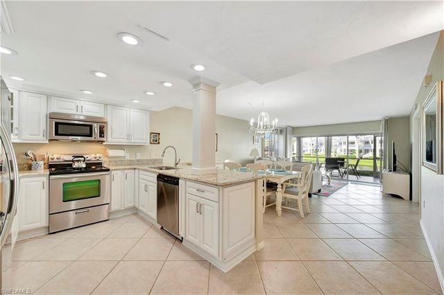 6131 Pelican Bay BLVD 7, Naples, FL 34108