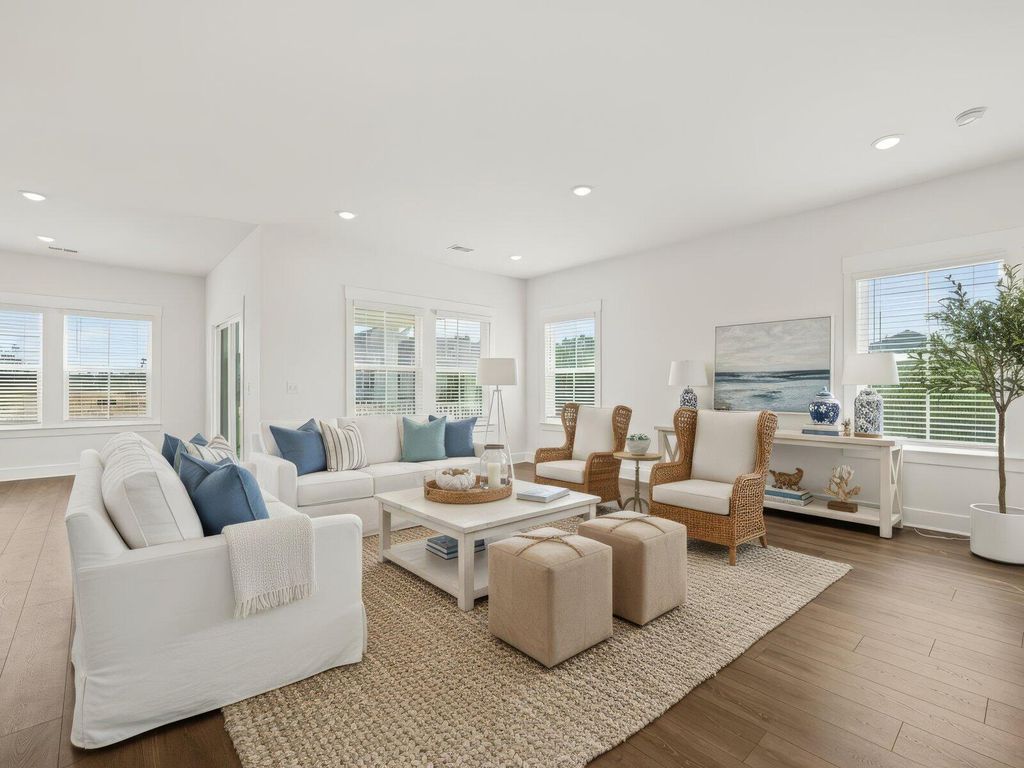 Image 12 of property listing at 378 Calm Water Way, Summerville, SC 29486