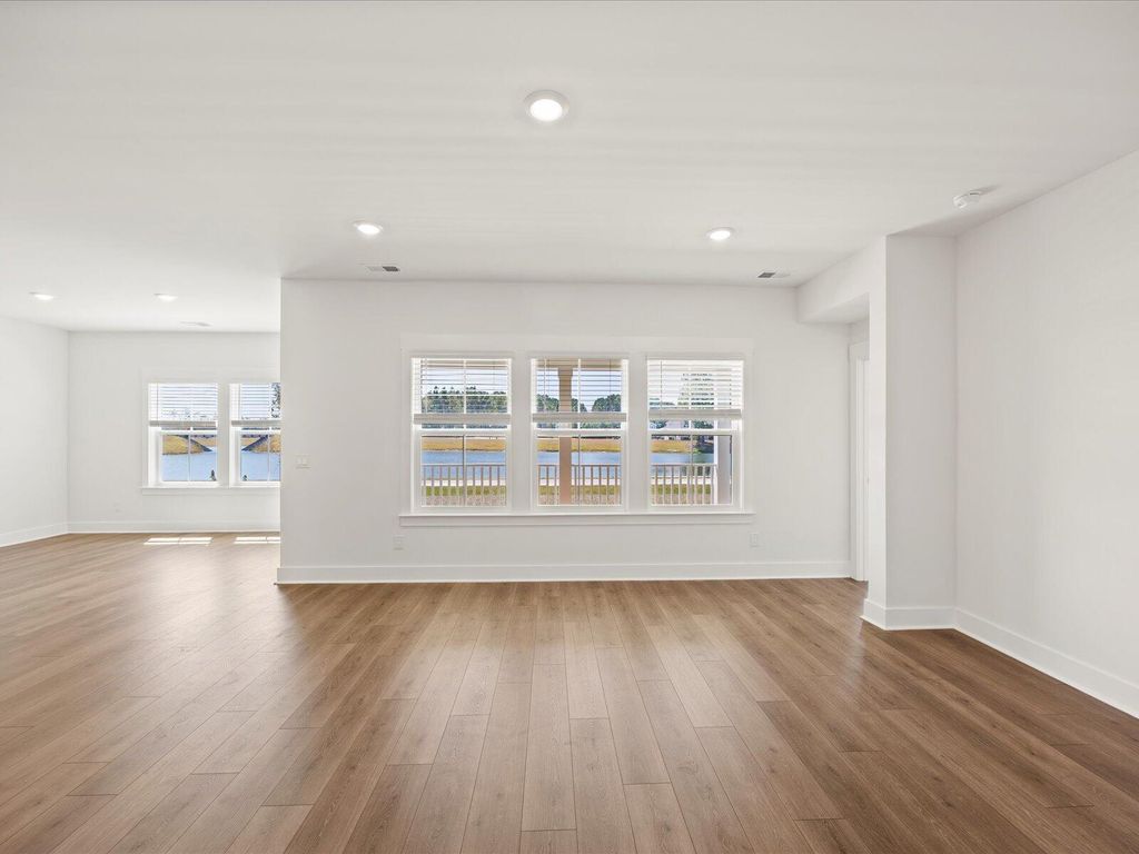 Image 13 of property listing at 378 Calm Water Way, Summerville, SC 29486