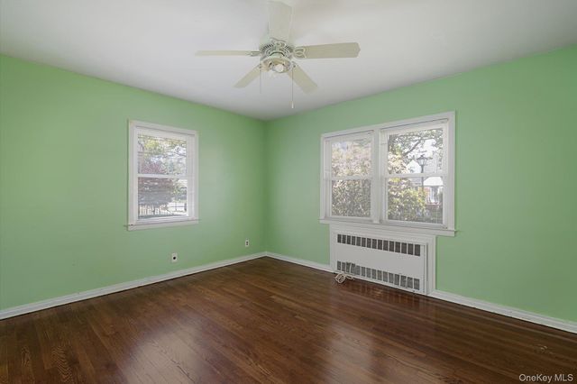 32 Croyden, New Hyde Park, NY 11040