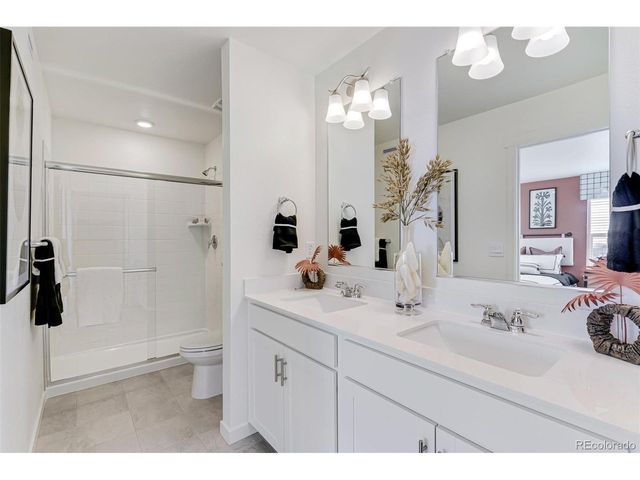 926 Red Star Ln, Johnstown, CO 80534