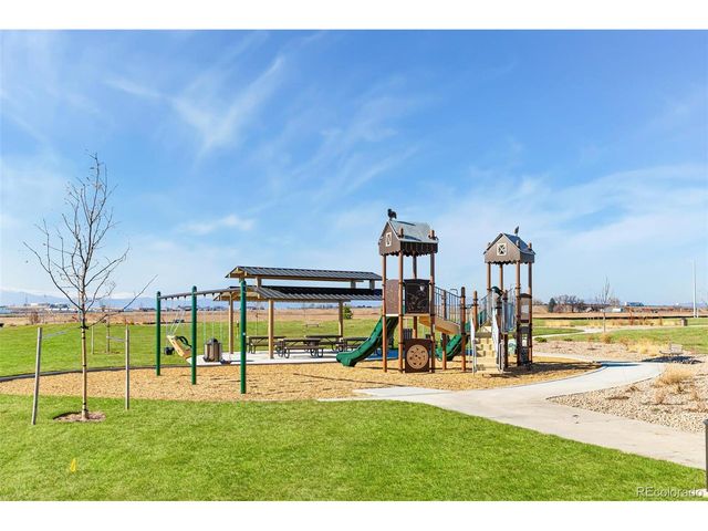 926 Red Star Ln, Johnstown, CO 80534
