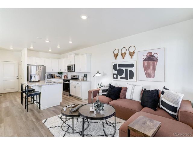 926 Red Star Ln, Johnstown, CO 80534
