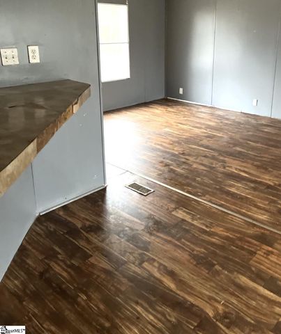 123 White Horse Road Extension, Greenville, SC 29605