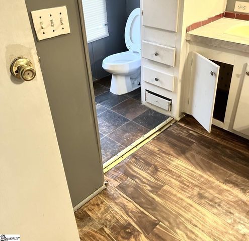 123 White Horse Road Extension, Greenville, SC 29605