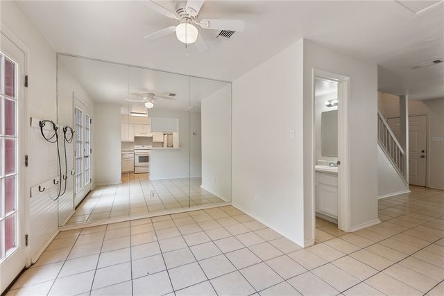 1904 Dartmouth Street S4, College Station, TX 77840