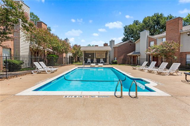 1904 Dartmouth Street S4, College Station, TX 77840