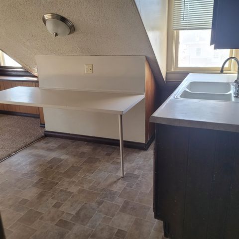 130 W Kirwin Ave., Salina, KS 67401