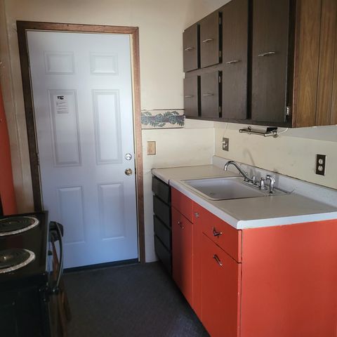 130 W Kirwin Ave., Salina, KS 67401