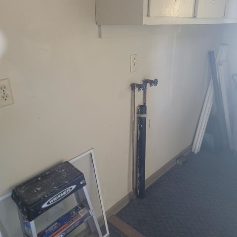 130 W Kirwin Ave., Salina, KS 67401