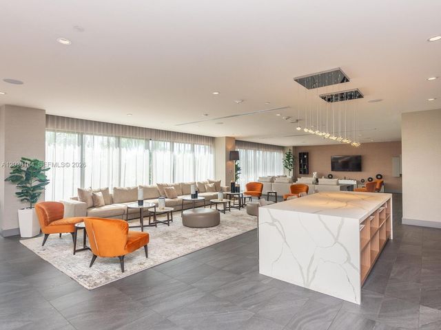 5350 NW 84th Ave 1018, Doral, FL 33166