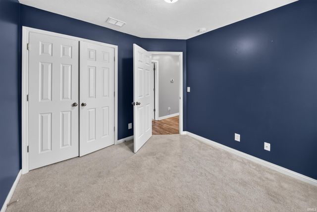 817 Candlestick Court, Evansville, IN 47725