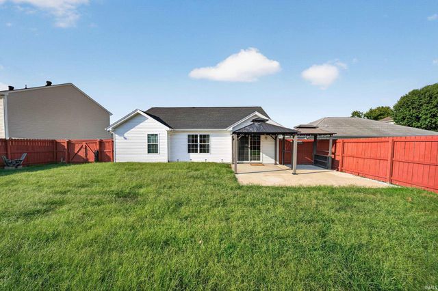 817 Candlestick Court, Evansville, IN 47725