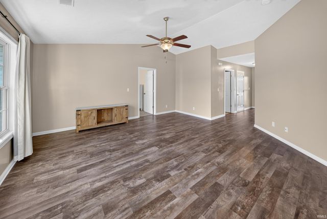 817 Candlestick Court, Evansville, IN 47725