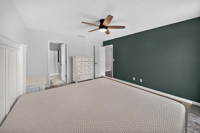 817 Candlestick Court, Evansville, IN 47725